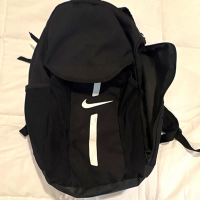 north face backpack embroidered The NF0A52S6 Stalwart Backpack, Mid Grey Dark Heather/ TNF Black / OSFA Celebrated for its iconic Model:RVLII20LWLC (Line Counter) parentId:198296 High-school seniors are carrying