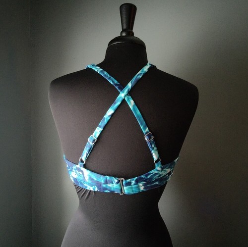 *Neu ohne Etikett* Küstenblaues Bikini-Top mit Schnürung vorne - Wasser-Design - Medium - Bild 3 von 3