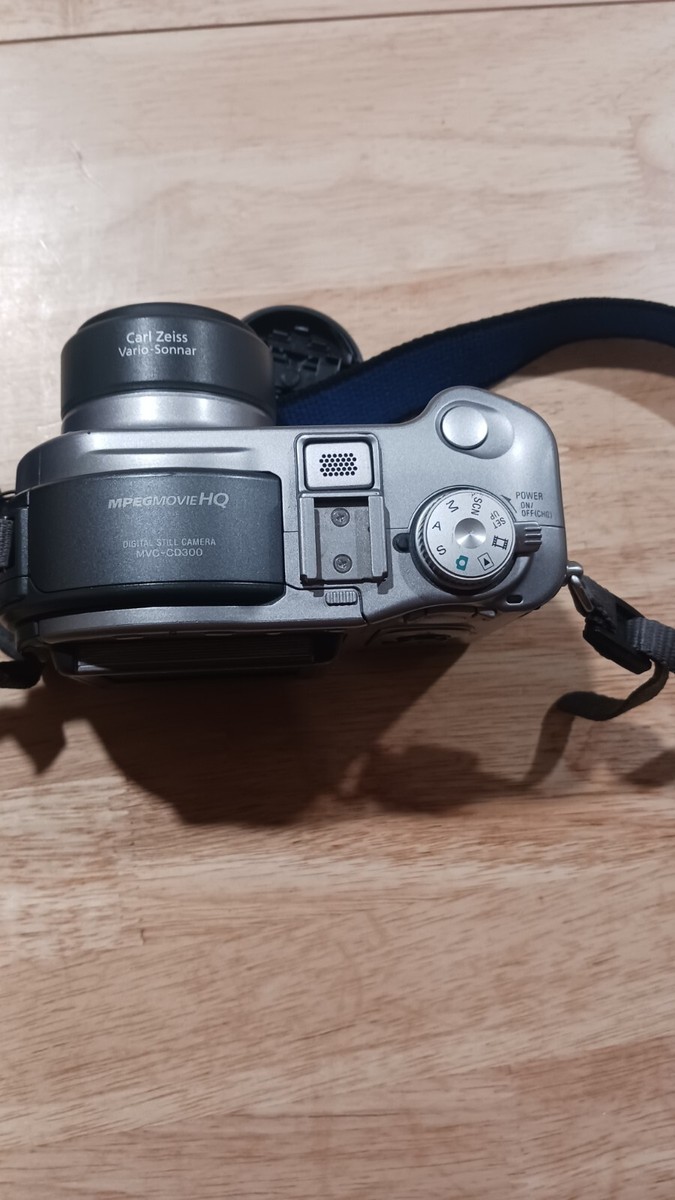 SONY CD Mavia（MVC-CD300） Sony MVC-CD300 Review: Digital Photography Review