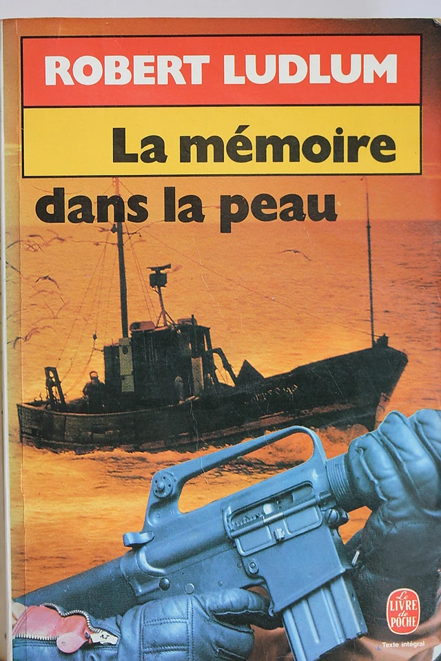 LE LIVRE DE POCHE - LA MEMOIRE DANS LA PEAU - ROBERT LUDLUM - 1980 - Photo 1/1