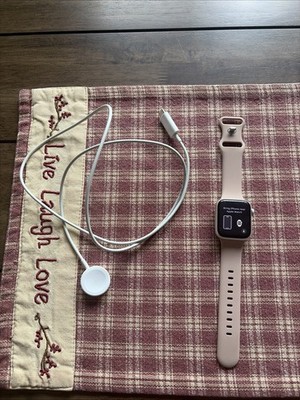 Apple Watch SE 40mm Starlight Aluminum GPS + Cellular, Some Screen Scratches