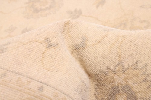 4'2" x 5'11" Hand Knotted Area Rug Traditional Oriental Wool Carpet - Picture 3 of 9