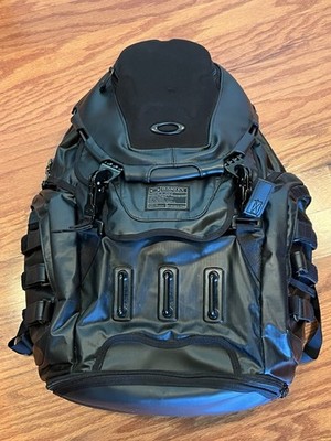 Oakley Kitchen Sink LX Designer Backpack Shiny Stealth Black
