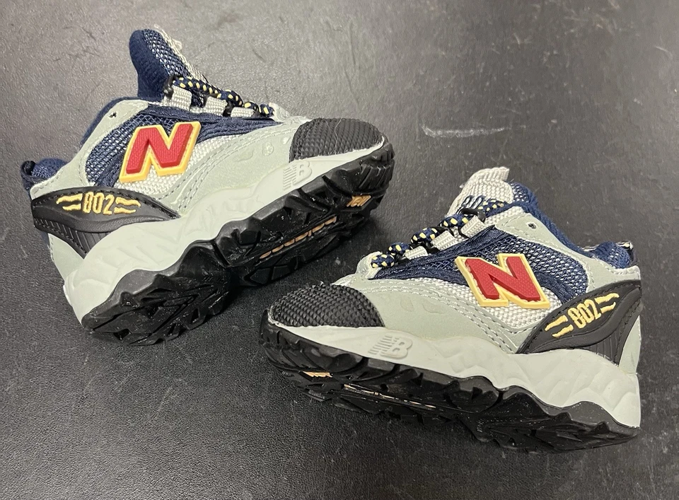 ZAPATILLAS PARA NIÑOS PEQUEÑOS NEW BALANCE 802 TALLA 2 DE FINALES DE 1990’s o 2000’s Foto 2 de 4