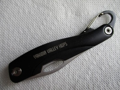 Vintage YAKIMA VALLEY HOPS 4 1/2 inch SS single blade belt loop knife.