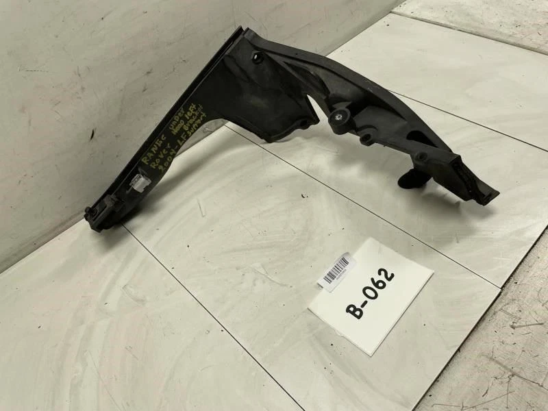 Land Rover Range Rover HSE 2004 soporte delantero izquierdo debajo del capó soporte OEM+ Foto 3 de 4