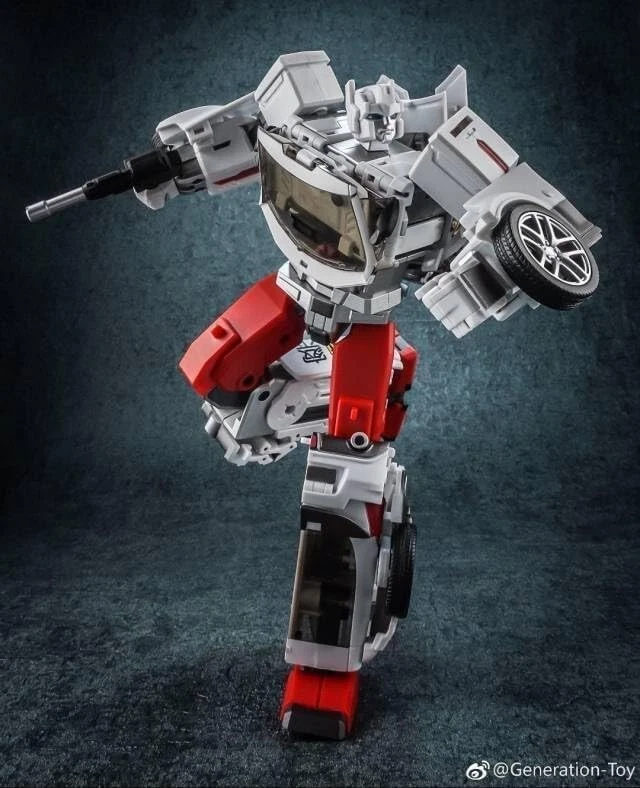 Generation Toy GT-08A Patrol Wagon Sergeant Guardian Action Figure New in Stock - Image 3 of 4