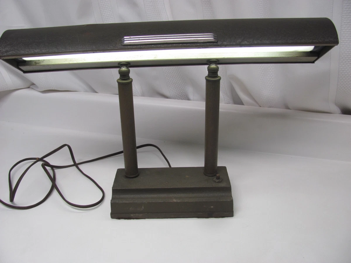 Vintage fluorescent desk lamp deals