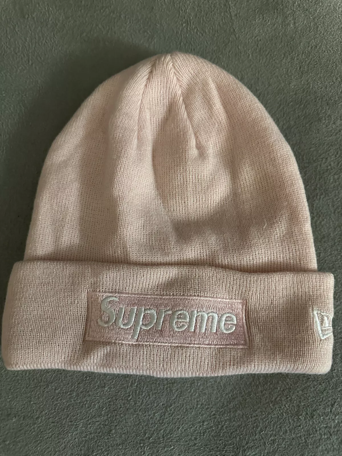Supreme Beanie rose nouvelle oreille NEUF 