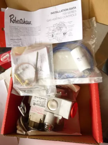 Robertshaw 710-456 120 VAC Line Voltage Combination Gas Valve 7000ERHC-120-S7C