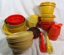 Tupperware Bowls Lids Harvest Colors VTG Oran...