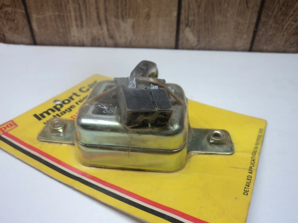 Regulador de voltaje 75 76 77 78 NOS R 1974-1979 Datsun 200SX B-210 610 710 Foto 3 de 4