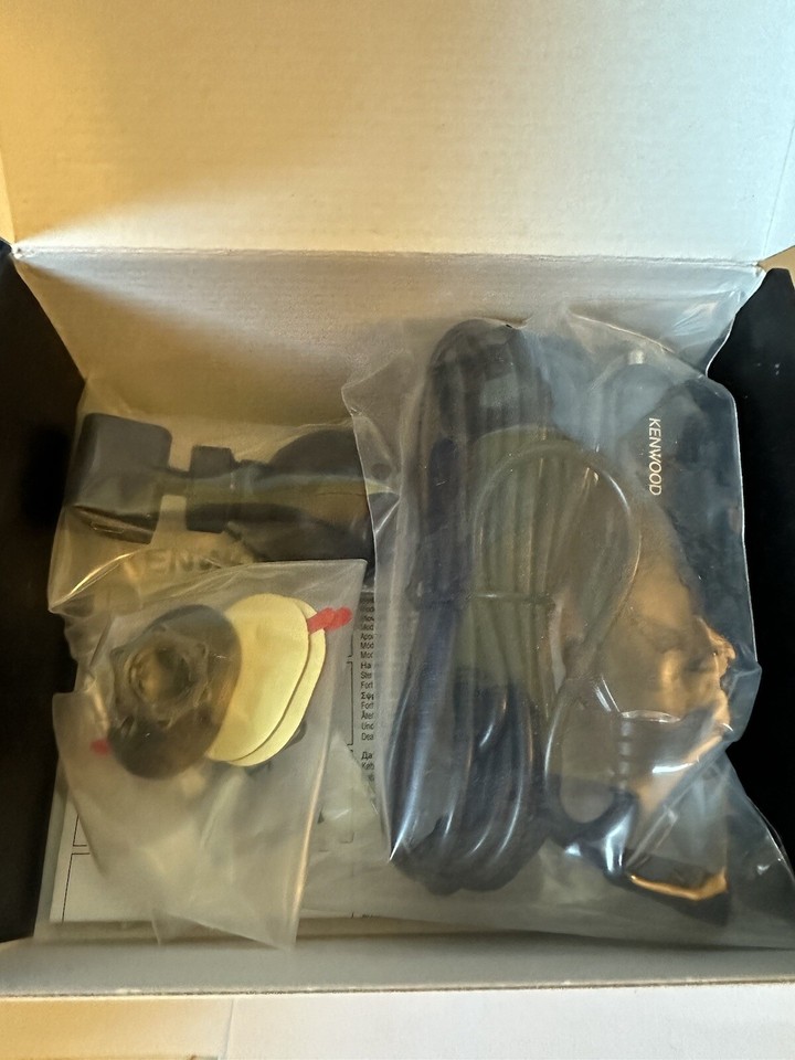 NEW Kenwood HD Dash Cam with 2.7" display, GPS, and WiFi Black DRV