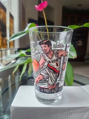 Deni Avdija Pint Glass 2025/26 - Portland Trail Blazers Giveaway - Limited NBA - Image 1 of 4