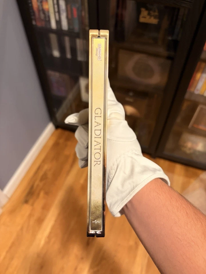 Gladiator Zavvi UK 4K UHD Blu-Ray Debossed Spot Gloss Steelbook - Image 3 of 4