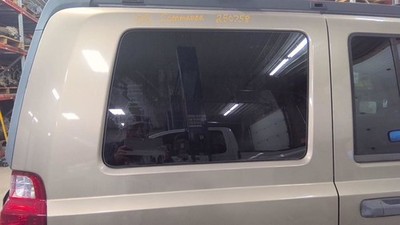 (LOCAL PICKUP ONLY) Passenger Right Quarter Glass Fits 06-10 COMMANDER 736442
