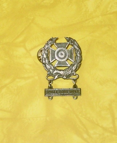 Vintage U.S. Army Expert Marksmanship Pin Back Badge with Small Bore Rifle Bar