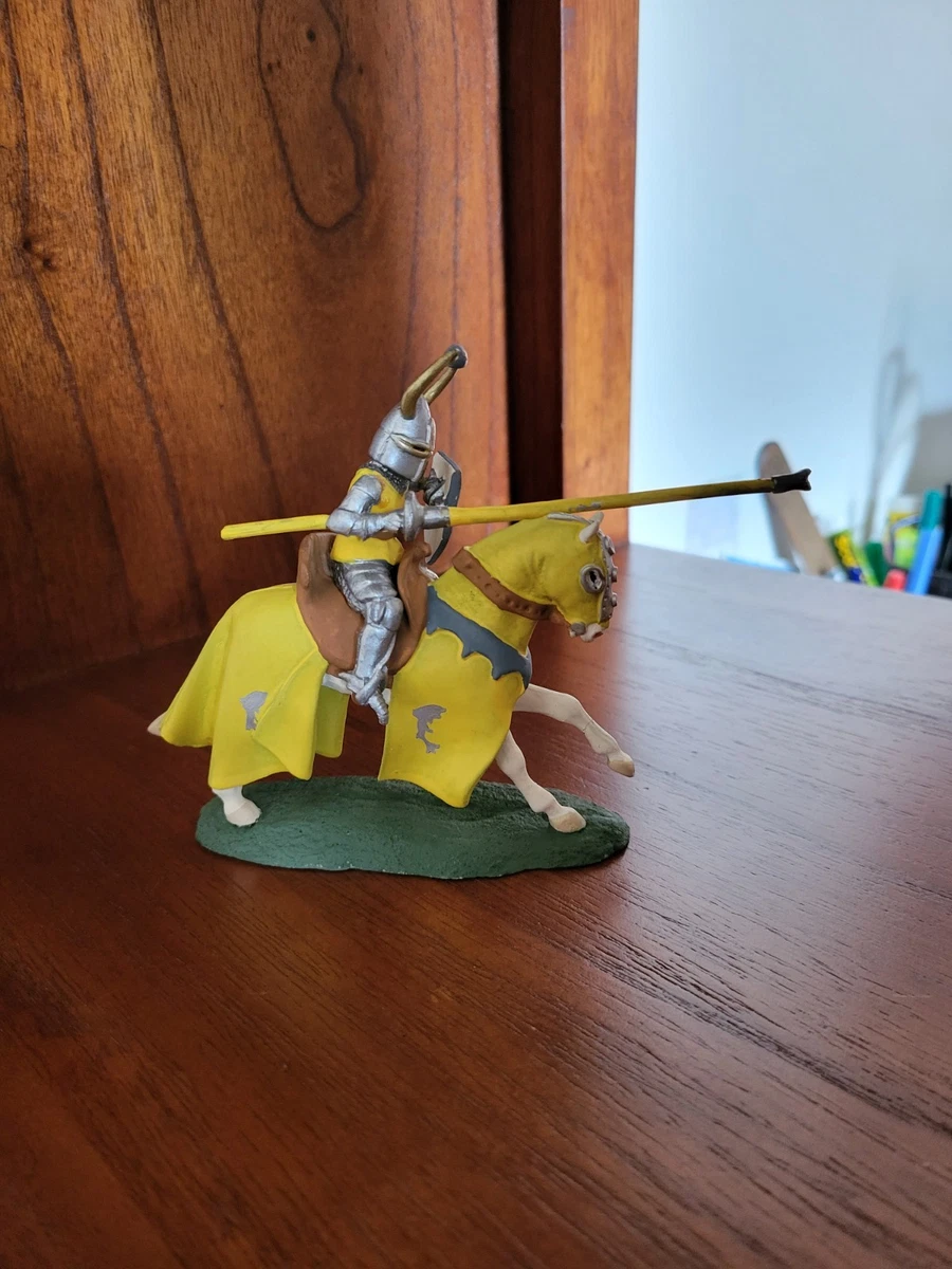 Lot De 11 Figurines Starlux Moyen Âge - Personnages Avec Cavalier - Plastique Peint (France)