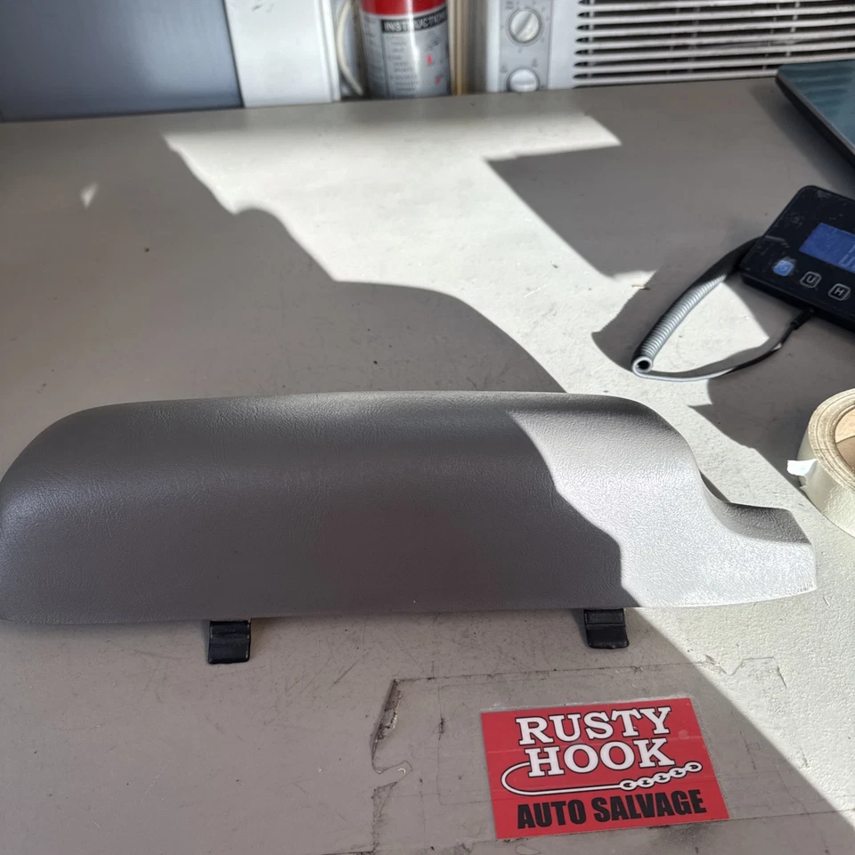 1998 GMC Safari Van Door Panel Arm Rest Z2313-15023230 RH PASSENGER SIDE Foto 4 de 4