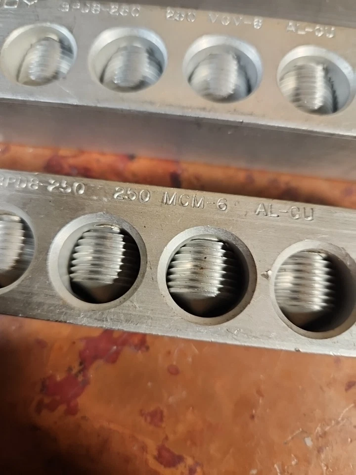 Set Of 4 Burndy BPD-8-250 Power Distribution Blocks MCM 6 AL-CU #6 - Image 4 of 4