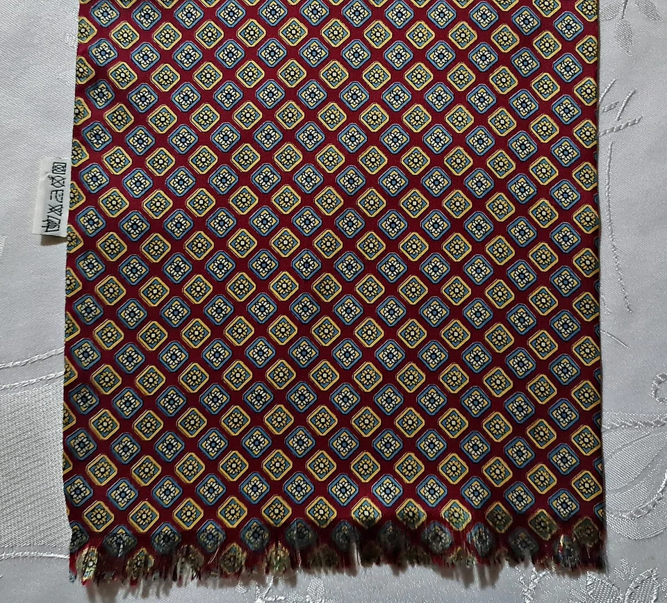 BUFANDA CABALLERO VINTAGE AUTÉNTICO ARTE GEOMÉTRICO ROJO AZUL BEIGE SEDA DOBLE LARGO HOMBRE Foto 2 de 3