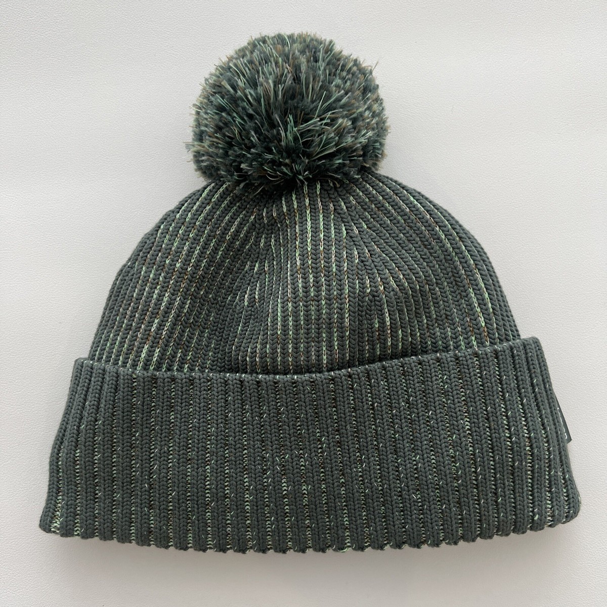 NWT lululemon Textured fleece lined knit beanie Pom Pom NWT Lululemon Textured Fleece Lined Knit Pom | Mercari main image 4