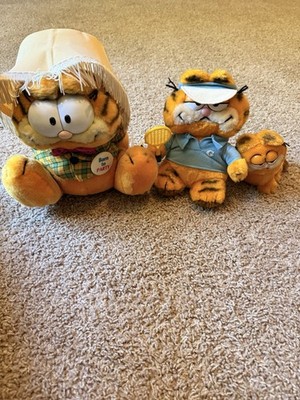 3 Vintage Garfield Stuffed Animals 1981 (born To Party, Tennis, Garf Cat)