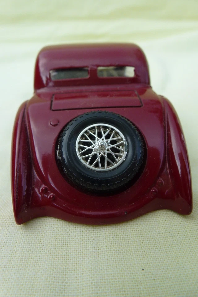 BUGATTI 57 S Atalante, Coupe, 1939 - SOLIDO - 1:43 - dunkelrot - Bild 3 von 4