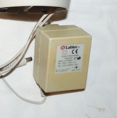 Labtec Lautsprecher Netzteil LCS-1050 - LCS1050EP CG09V400T 9,4V / 400mA