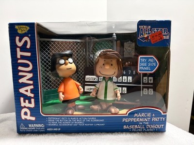 Peanuts Memory Lane Marcie & Peppermint Patty Baseball Dugout Playset NIB