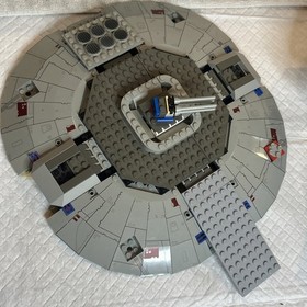 LEGO Star Wars Millennium Falcon 7190 with all Minifigures Included except r2-d2
