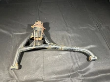 1991 SUZUKI QUADRUNNER LT-4WDS 250 REAR LEFT AXLE CARRIER KNUCKLE 61100-19850
