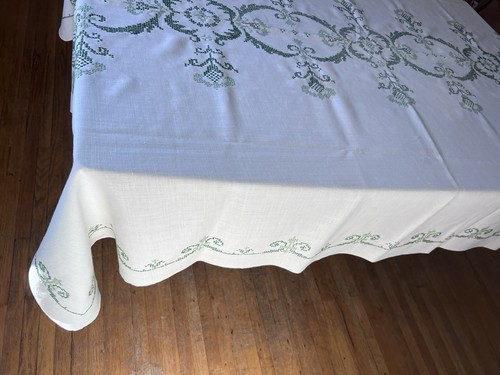Vintage Cross-stitched Linen Tablecloth Cream W/Green Stitching 76” By 57” - 第 3/12 張圖片