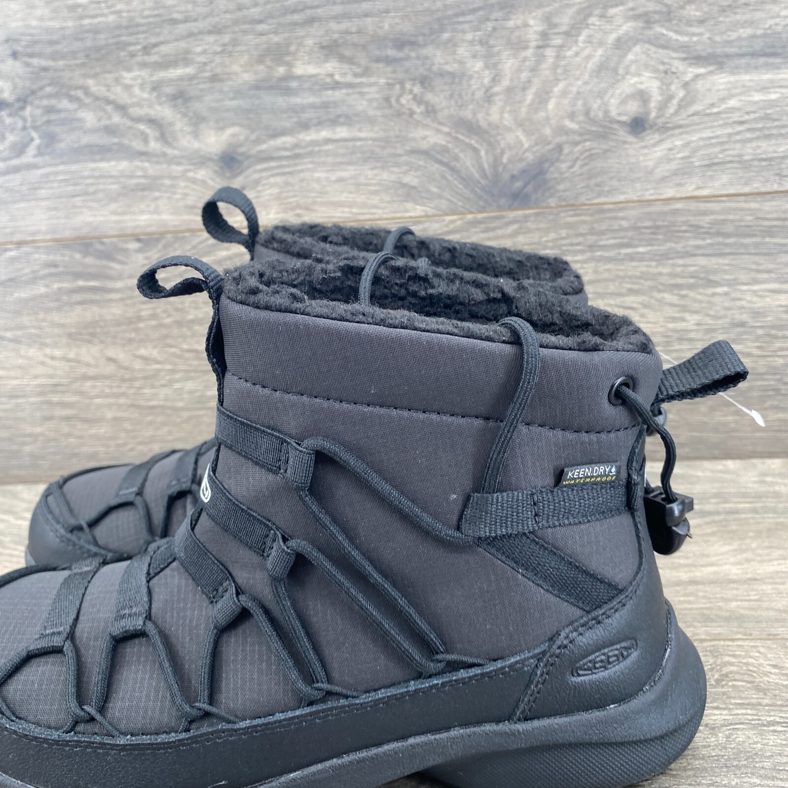 Scarpe da trekking Keen Uneek SNK II Chukka impermeabili da donna taglia 7 US nere