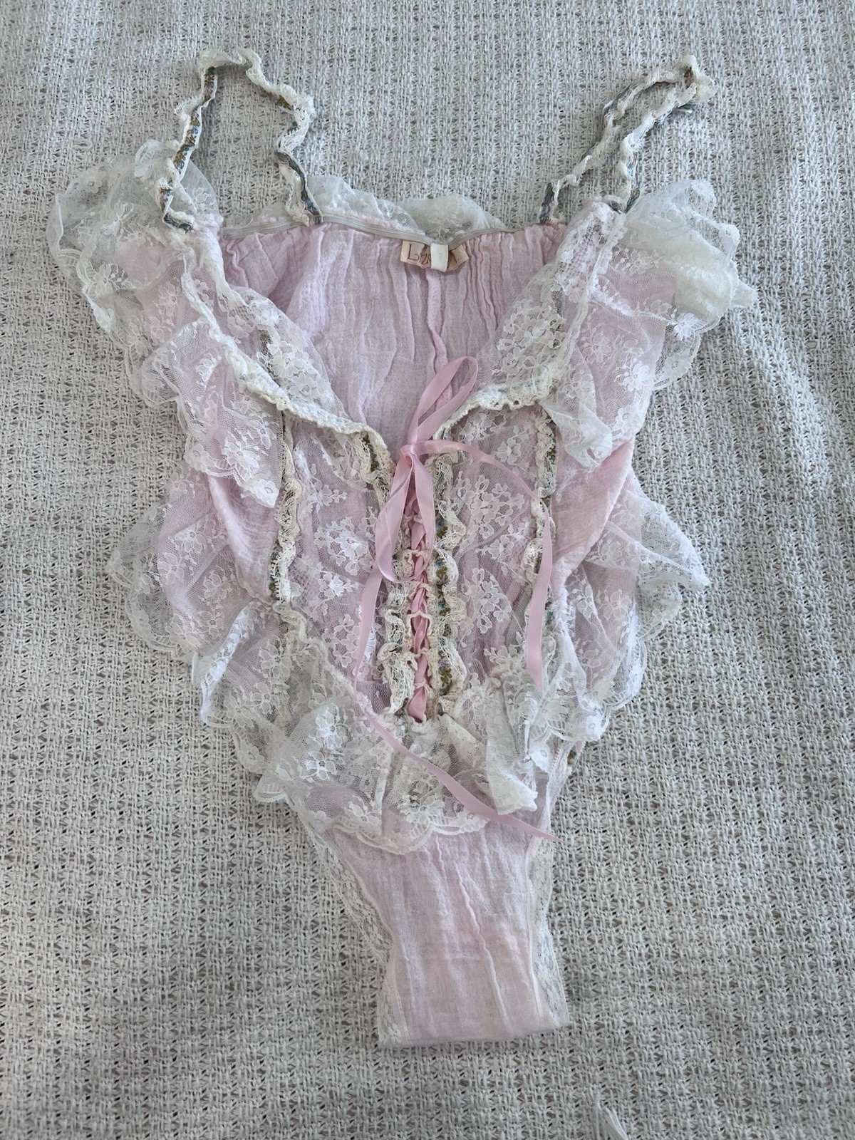 Picture 1 of 8
