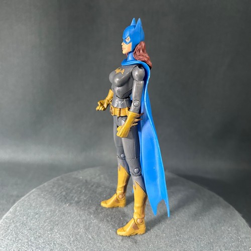 DC Universe Classics Batgirl 6 Inch Action Figure 2005 From 2 Batman Azrael Pack - Picture 6 of 10