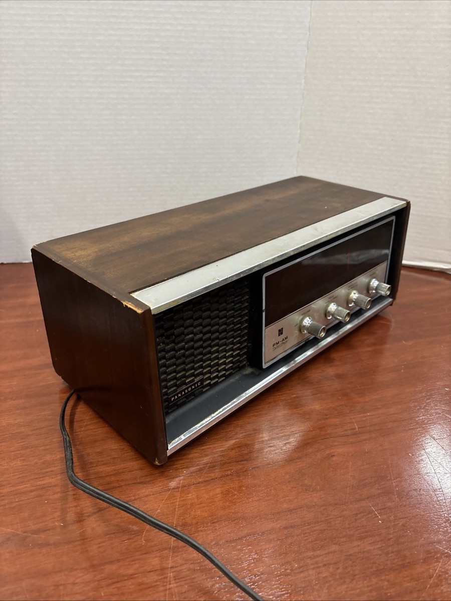Vintage Panasonic RE-7369 FM-AM Radio Solid State 1970s Wood Case