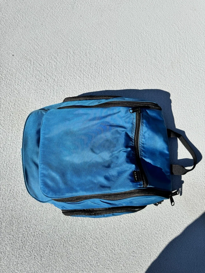 L.L. Bolsa organizadora de artículos de tocador de viaje grande Bean azul nailon estilo colgante 245362 LL Foto 3 de 4