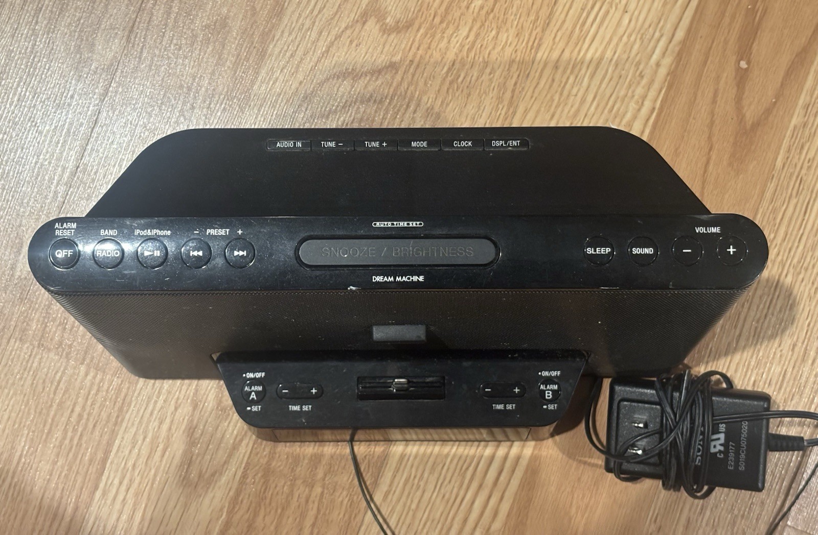 Sony Dream Machine Personal Audio System - Alarm Clock Radio iPhone Dock -Tested