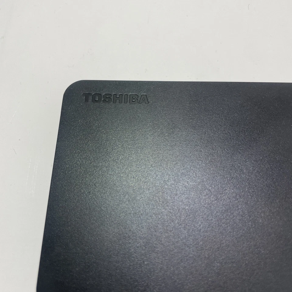 Toshiba Canvio DTB420 2TB USB 3.0 External Hard Drive - Image 2 of 4