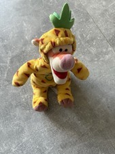 Disney Plüschfigur, Winnie Pooh „Tigger“ im Ananaskostüm, ca. 25cm