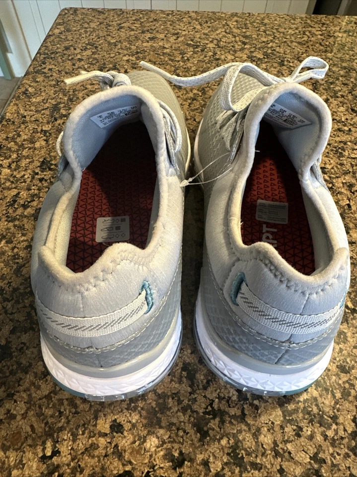 *NUEVOS* ZAPATOS DE GOLF PUMA PROADAPT PARA MUJER - TALLA 8,5 Gris #376157-03 Foto 3 de 4