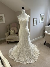 Designer Suzanne Neville Ivory Lace Wedding Dress - Hepburn - RRP£3800 - UK 8/10