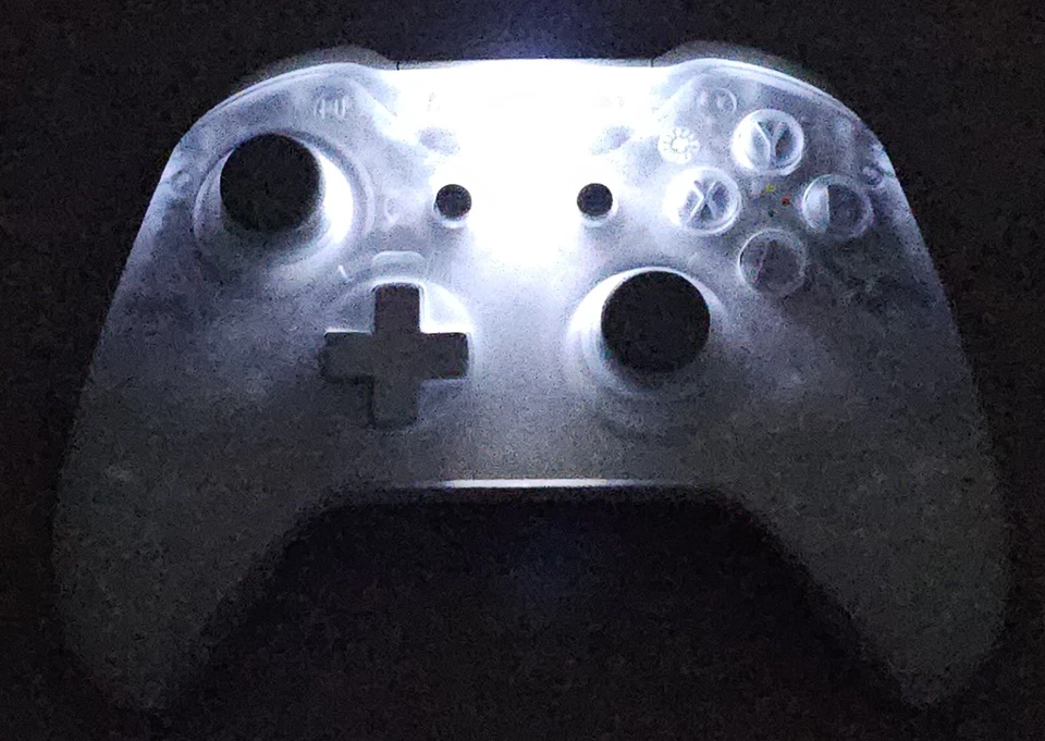 Controller Wireless Microsoft Xbox One X/S Phantom White Special Edition - Immagine 3 di 4