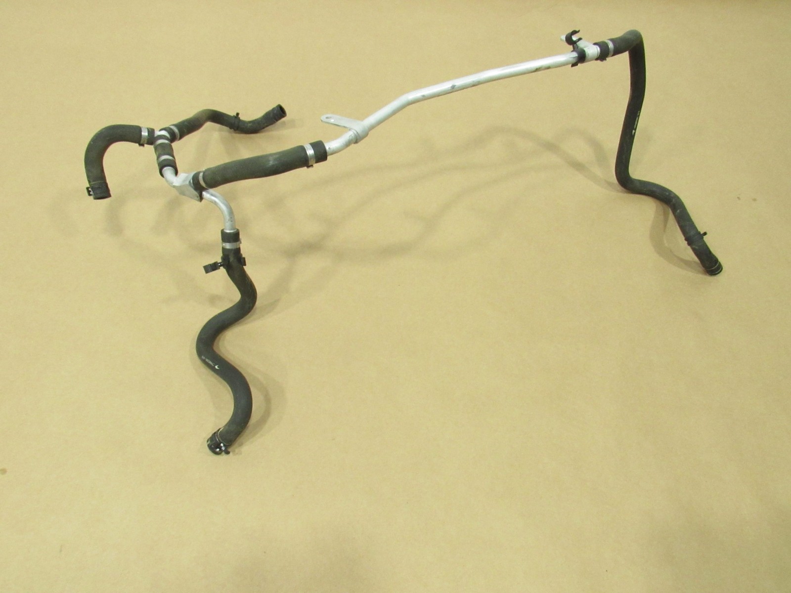 20-23 McLaren GT 2021 4.0L Engine Motor Water Coolant Hose Pipe Line Tube ;:Y