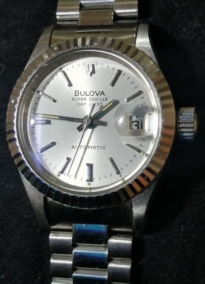Bulova Super Seville Automatik Datum Silber Damenuhr 25mm