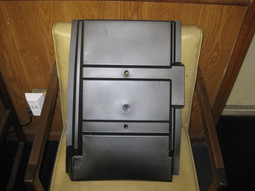International 1669795C1 Battery Box Cover