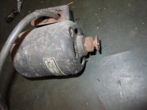 Antik Motor Elektromotor einer alten Nähmaschine