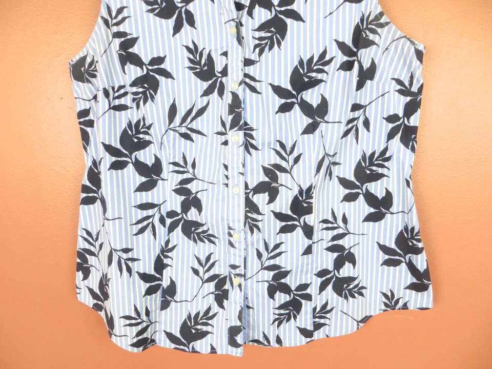 Camiseta sin mangas Charter Club para mujer con cuello de algodón claro multicolor floral a rayas 10 Foto 3 de 4