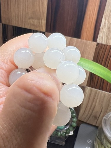 12mm Qinghai Hetian white Jade Bracelet 青海野牛沟和田白玉圆珠手串 - Picture 6 of 10